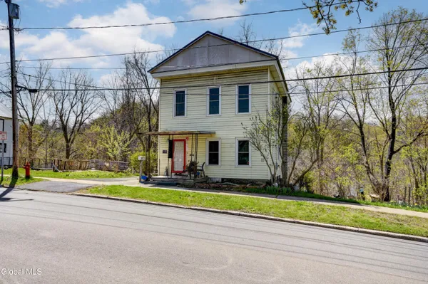 $225,000 | 104 Moyer Street, Canajoharie, NY 13317