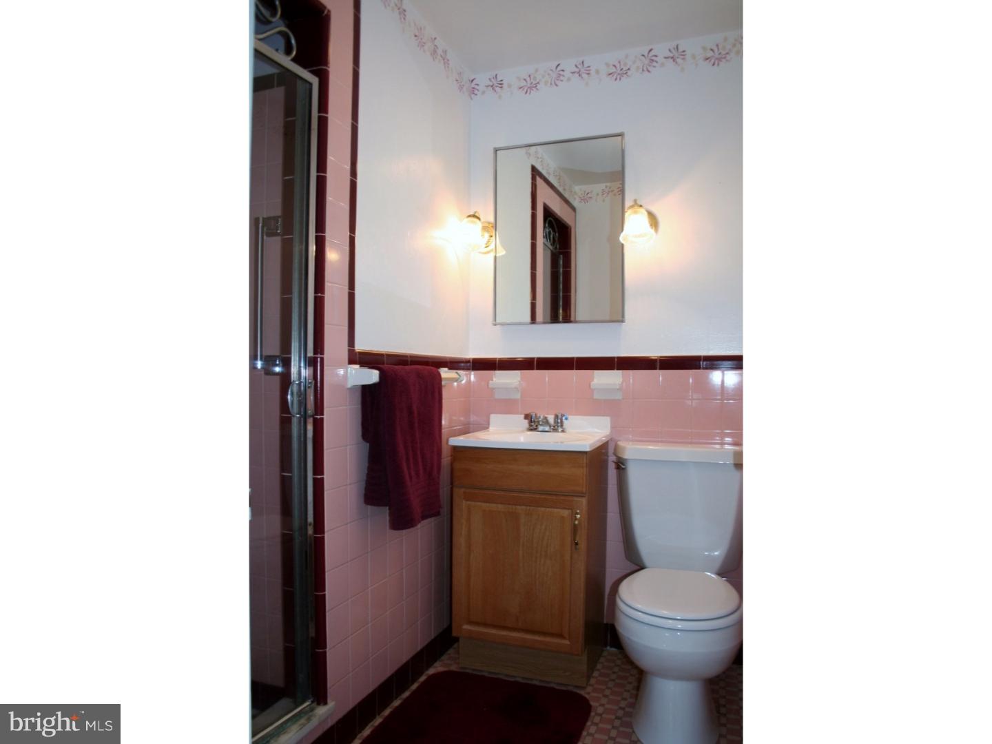 509 Broadview Road Upper Darby, PA 19082 - Photo 10 of 19 Bathroom