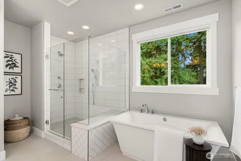 $4,168,000 | 1646 106th Avenue Southeast, Bellevue, WA 98004
