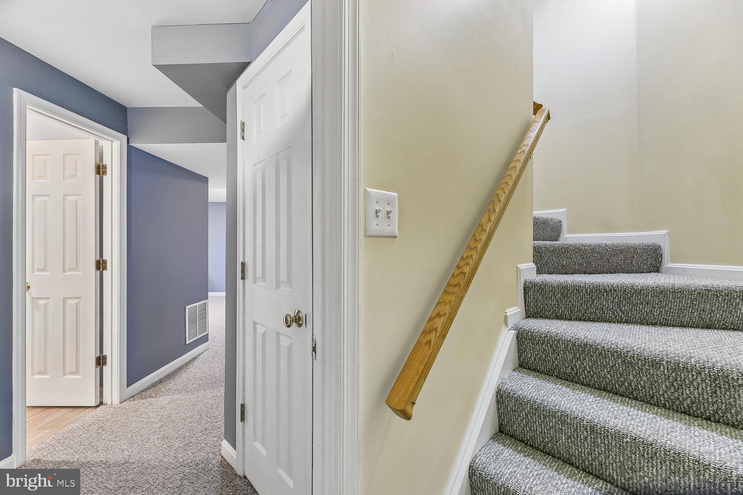 3707 Turn Back Trail Triangle, VA 22172 - Photo 44 of 55 a view of entryway
