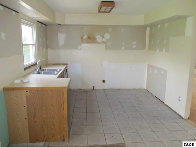 14379 North Lewis Road Clio, MI 48420 - Photo 2 of 9 42442-1.JPG