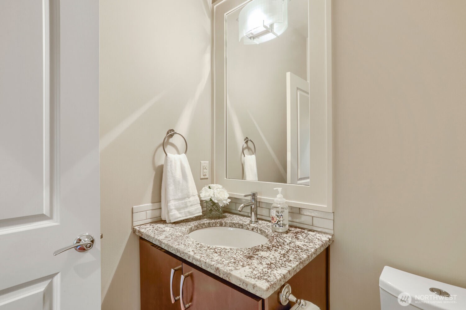 1727 Nile Avenue Northeast Renton, WA 98059 - Photo 31 of 34 Gallery Image 31