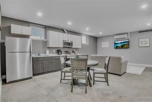 $1,500 | 140 Seymour Street, Buffalo, NY 14210