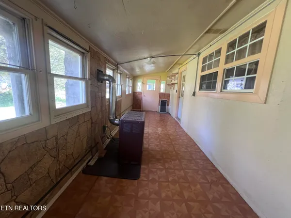 $179,900 | 554 Mary Cromwell Road, Jamestown, TN 38556