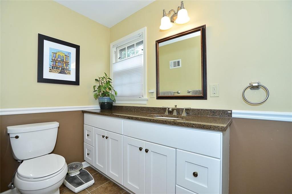 785 Elm Spring Road Mt. Lebanon, PA 15243 - Photo 13 of 25 Master Bath