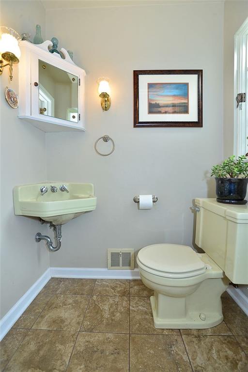 785 Elm Spring Road Mt. Lebanon, PA 15243 - Photo 21 of 25 Gallery Image 21