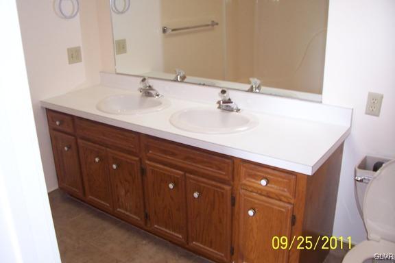1228 Stanford Road Bethlehem, PA 18018 - Photo 5 of 16 Gallery Image 5