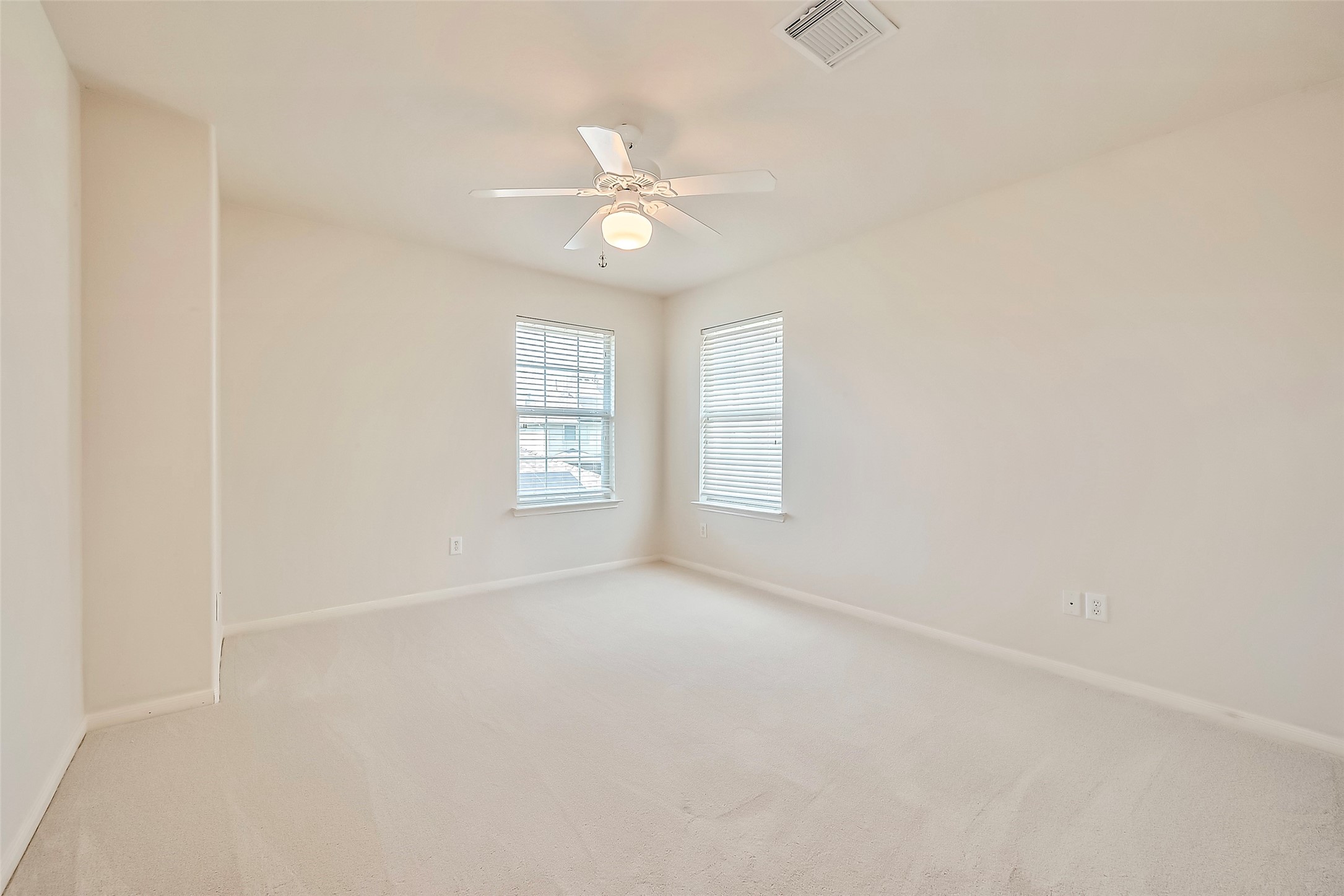 5506 Flower Grove Court Rosharon, TX 77583 - Photo 20 of 30 Second Bedroom