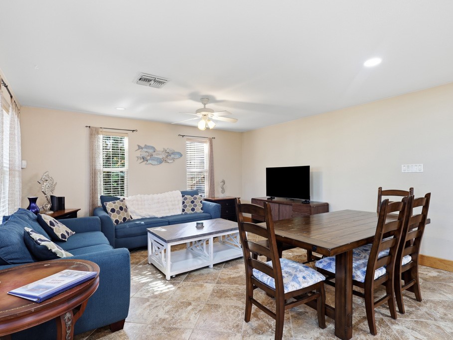 814 Rattlesnake Point Road Rockport, TX 78382 - Photo 9 of 38 Gallery Image 9