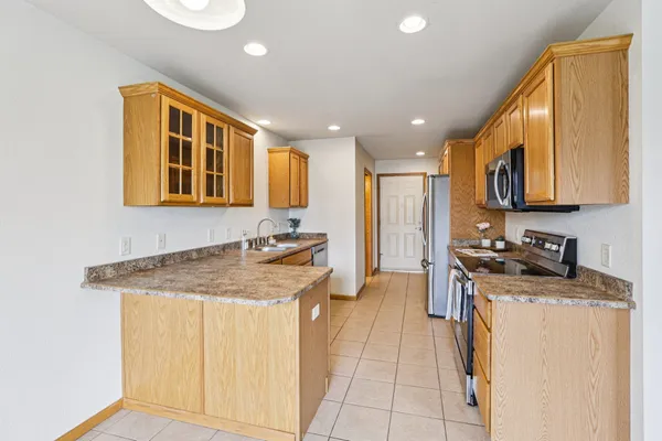 $275,000 | 224 Hometown Avenue, Unit 13, Fall River, WI 53932