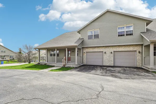$275,000 | 224 Hometown Avenue, Unit 13, Fall River, WI 53932