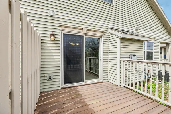 $275,000 | 224 Hometown Avenue, Unit 13, Fall River, WI 53932