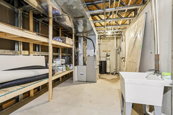 $275,000 | 224 Hometown Avenue, Unit 13, Fall River, WI 53932