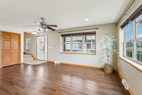 $275,000 | 224 Hometown Avenue, Unit 13, Fall River, WI 53932