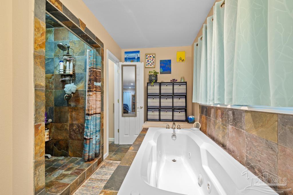 3171 Montecito Boulevard Milton, FL 32583 - Photo 11 of 49