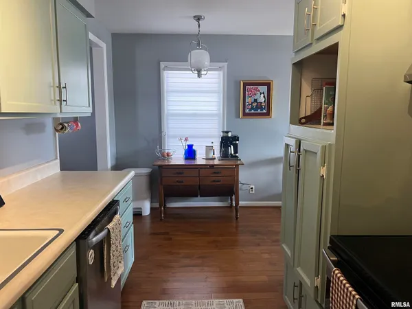 $110,000 | 802 Bobby Avenue, Macomb, IL 61455