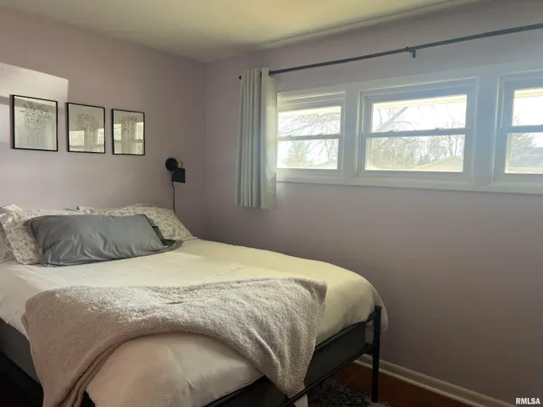 $110,000 | 802 Bobby Avenue, Macomb, IL 61455