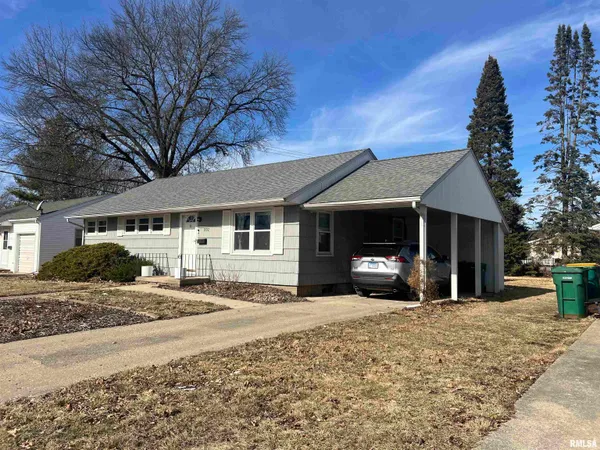 $110,000 | 802 Bobby Avenue, Macomb, IL 61455