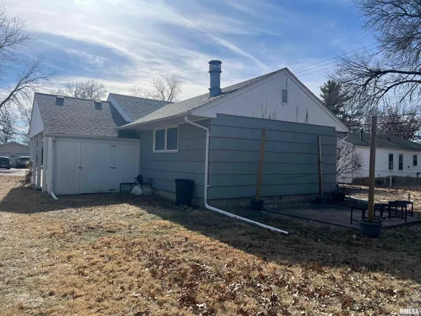 $110,000 | 802 Bobby Avenue, Macomb, IL 61455