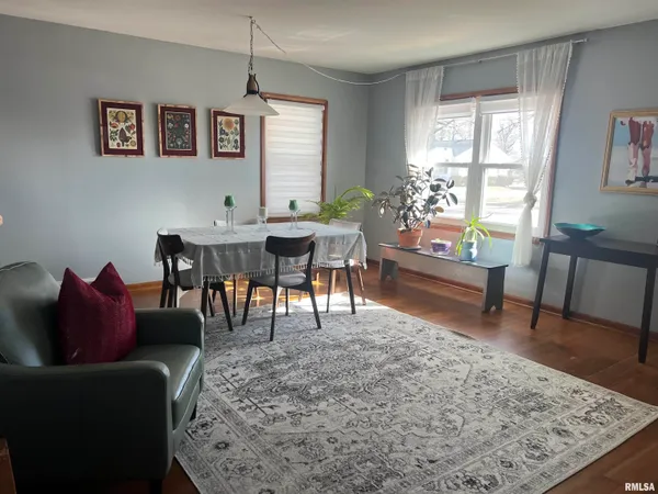 $110,000 | 802 Bobby Avenue, Macomb, IL 61455