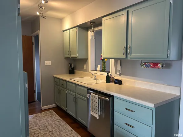 $110,000 | 802 Bobby Avenue, Macomb, IL 61455