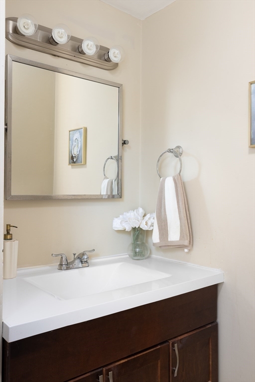 2 Derne Street Boston, MA 02114 - Photo 16 of 26