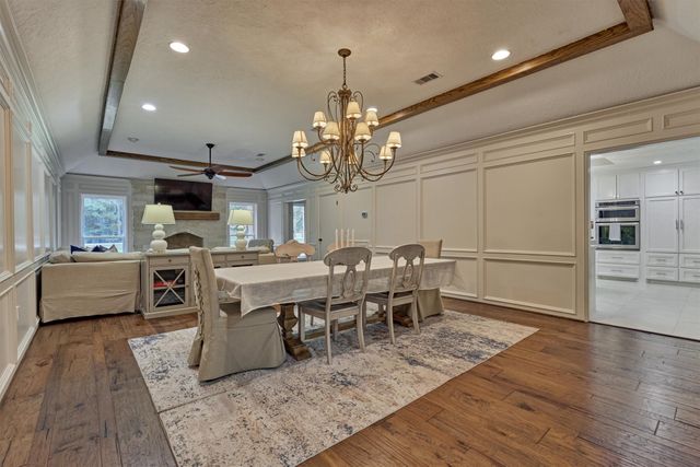 $850,000 | 8 Wind River Court, Conroe, TX 77384