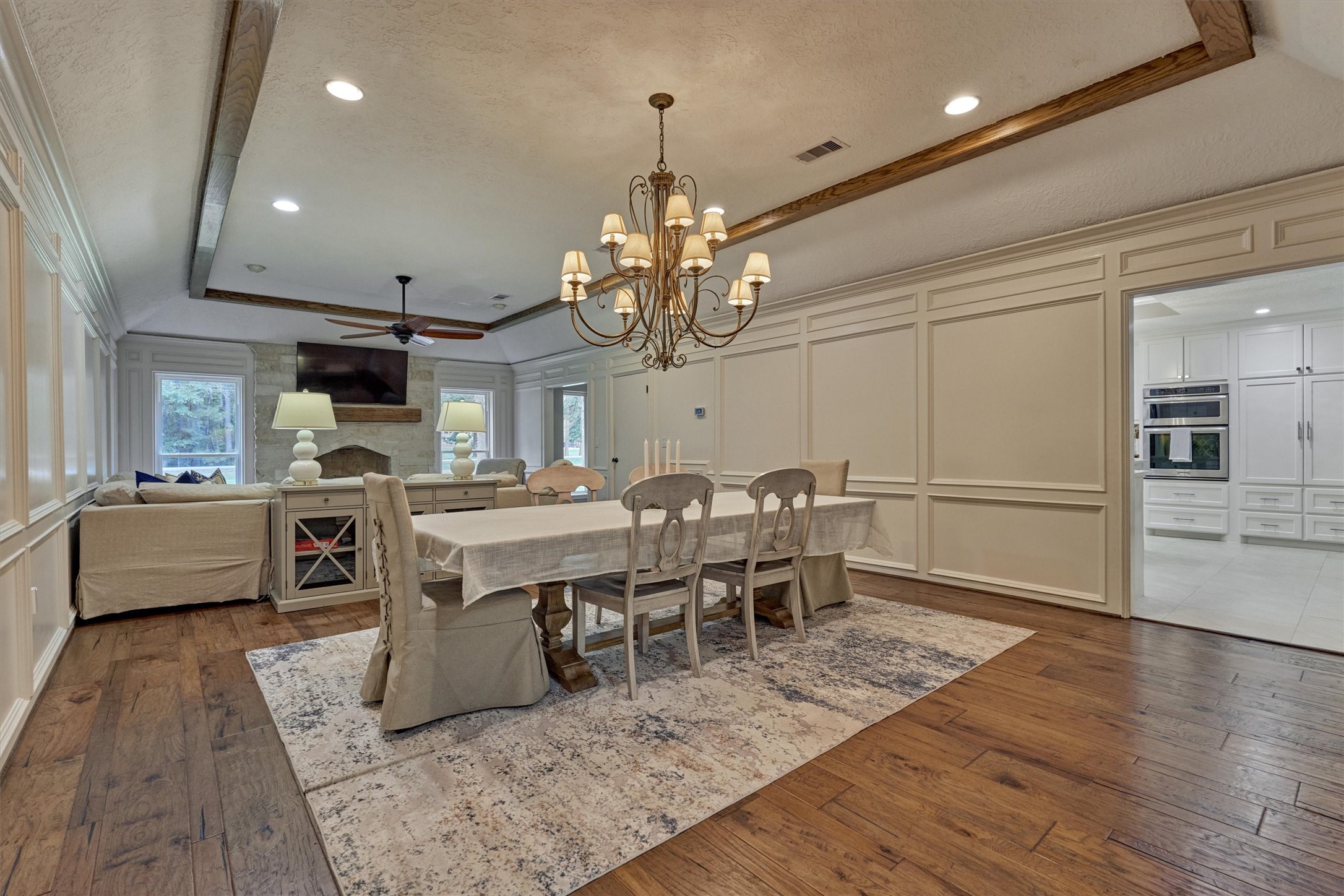 8 Wind River Court Conroe, TX 77384 - Photo 49 of 50 Great flow and function in this sprawling one story property with split floor plan.