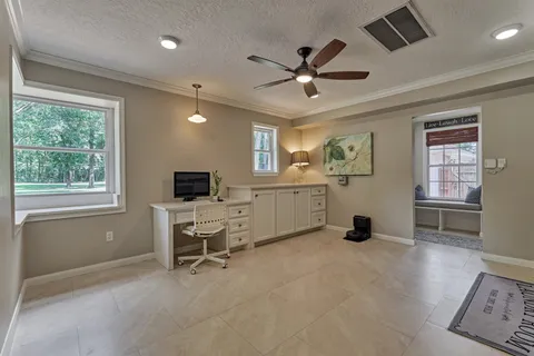 $850,000 | 8 Wind River Court, Conroe, TX 77384