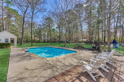 $850,000 | 8 Wind River Court, Conroe, TX 77384