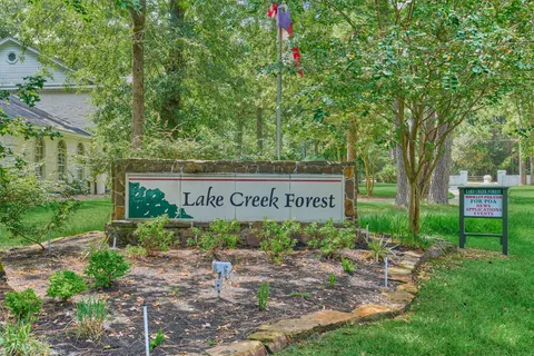 $850,000 | 8 Wind River Court, Conroe, TX 77384