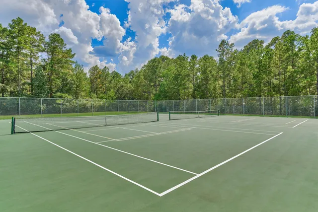 $850,000 | 8 Wind River Court, Conroe, TX 77384