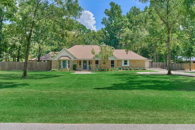 $850,000 | 8 Wind River Court, Conroe, TX 77384