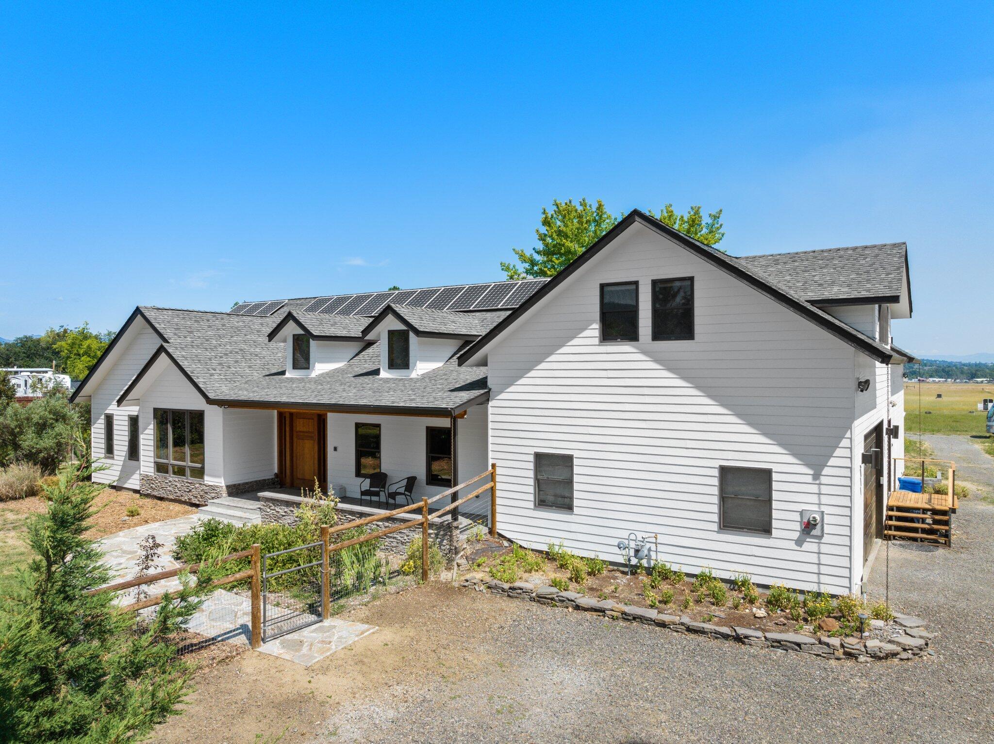 2130 Houston Road Phoenix, OR 97535 - Photo 8 of 70 2-web-or-mls-DJI_0137