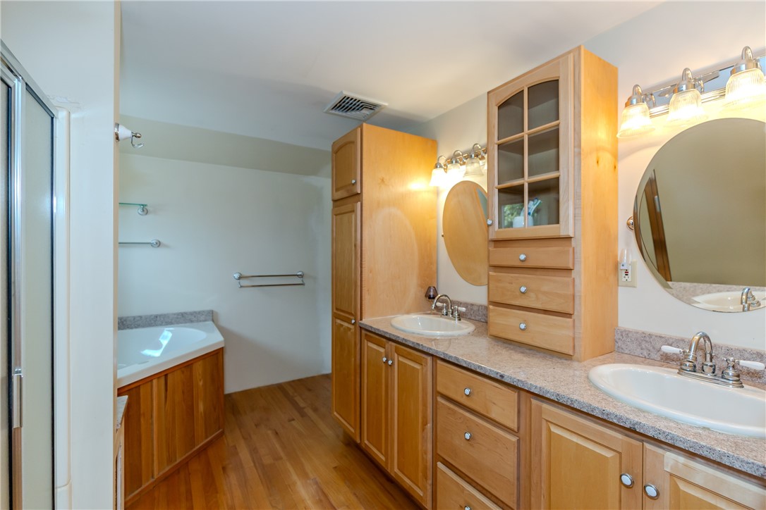 6 Lookout Street Smithfield, RI 02828 - Photo 28 of 43