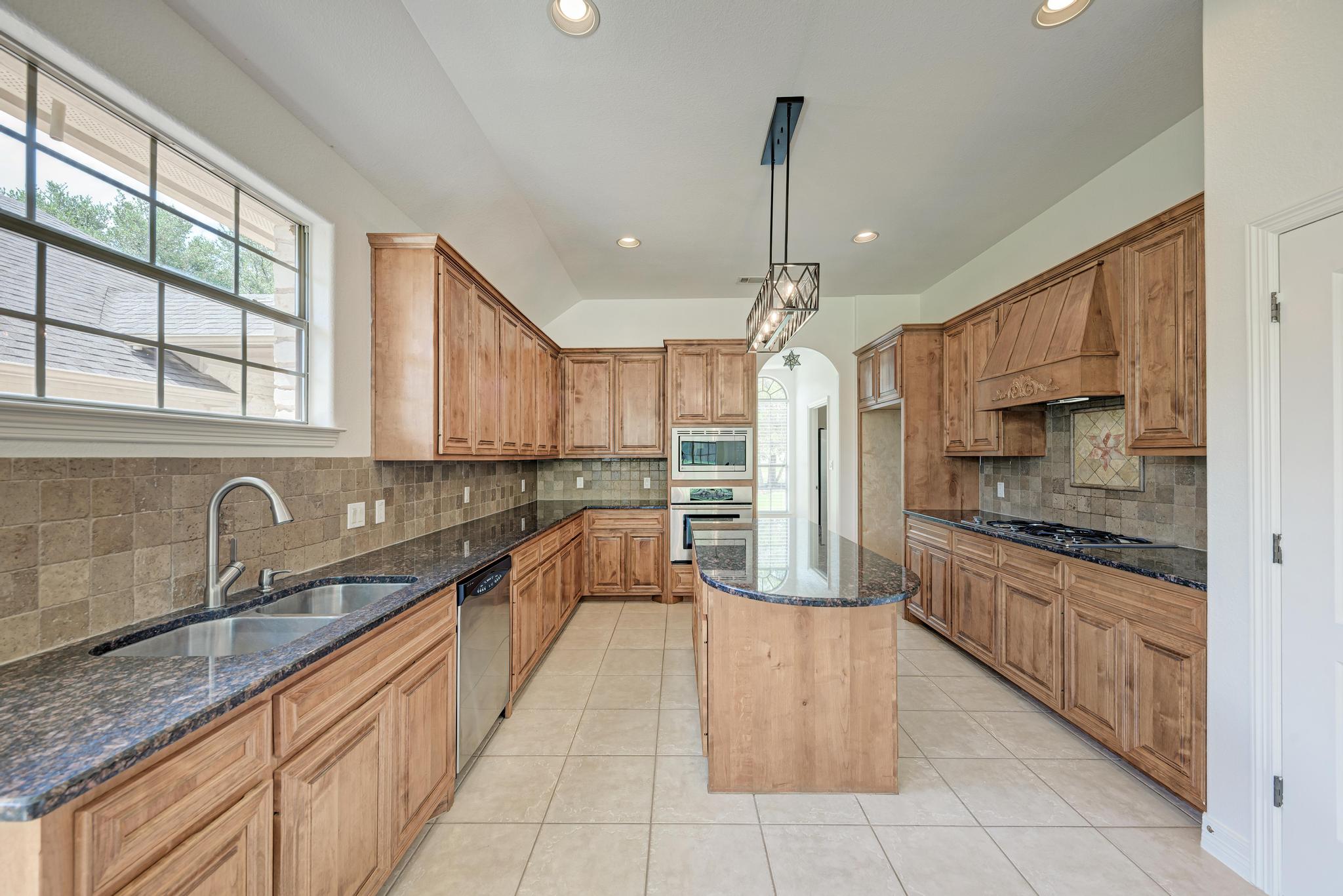 1238 Little Bear Road Buda, TX 78610 - Photo 18 of 40