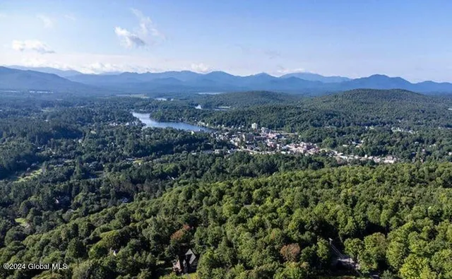$1,200,000 | 63 Palisade Park Way, Saranac Lake, NY 12983
