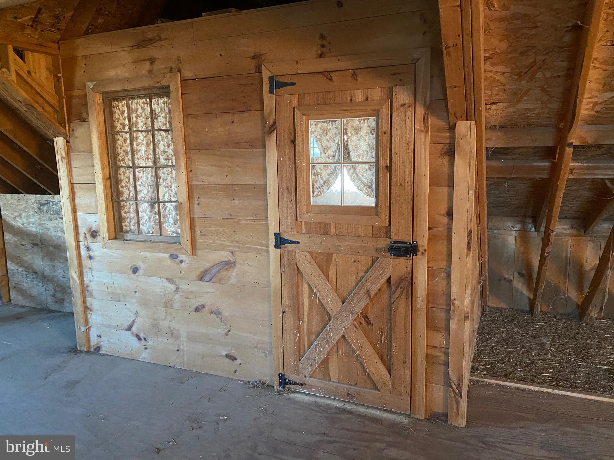 585 Media Road Oxford, PA 19363 - Photo 12 of 48 Enclosed room in barn loft