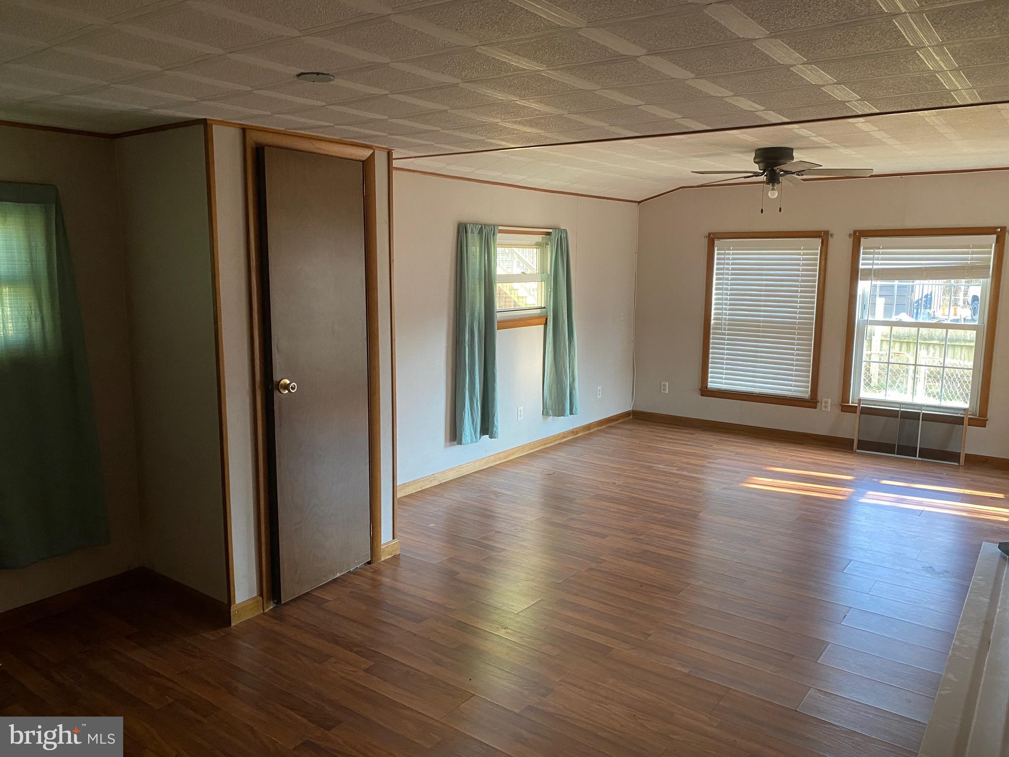 585 Media Road Oxford, PA 19363 - Photo 23 of 48 Master bedroom