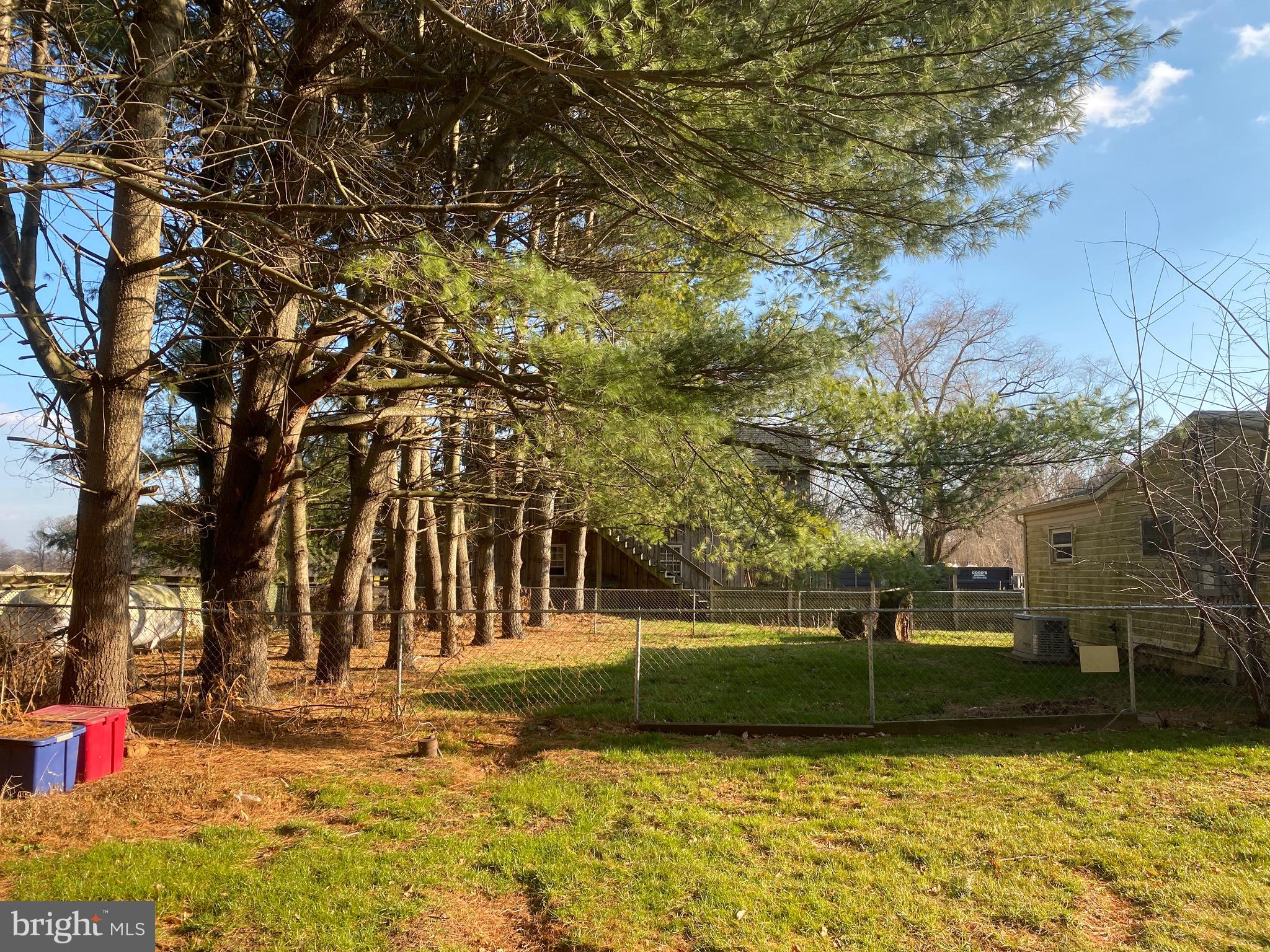 585 Media Road Oxford, PA 19363 - Photo 48 of 48 Side yard