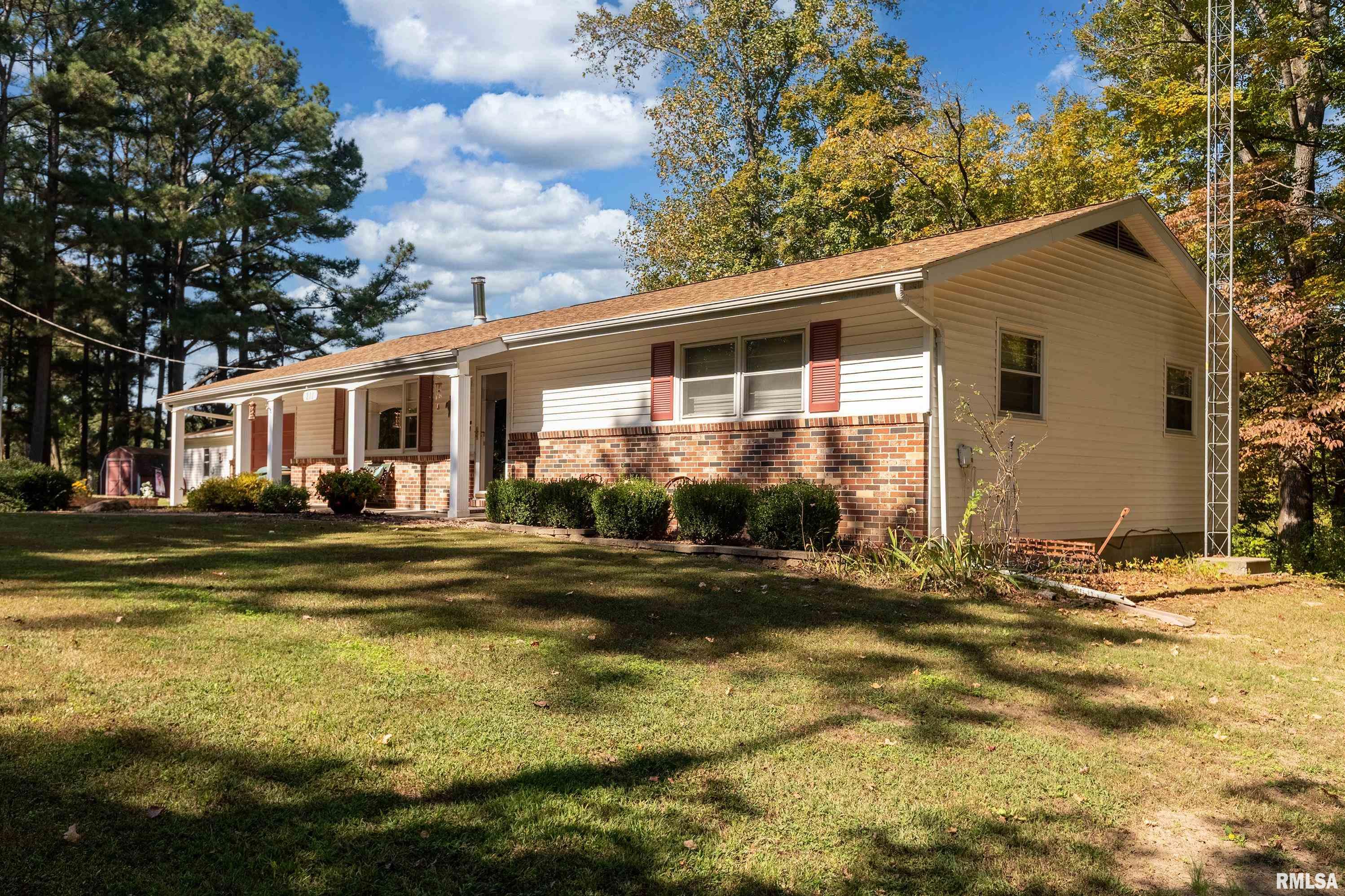 211 Raccoon Valley Road Makanda, IL 62958 - Photo 4 of 35 Gallery Image 4