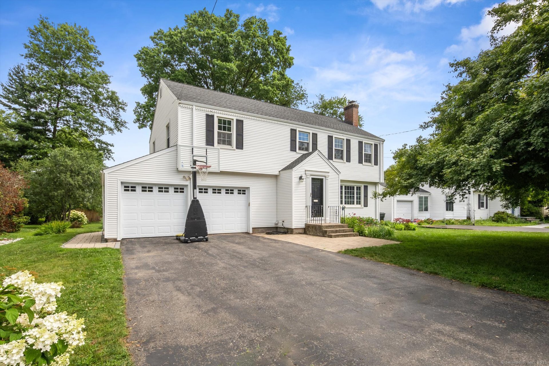 10 Craigmoor Road West Hartford, CT 06107 - Photo 1 of 1 Gallery Image 1