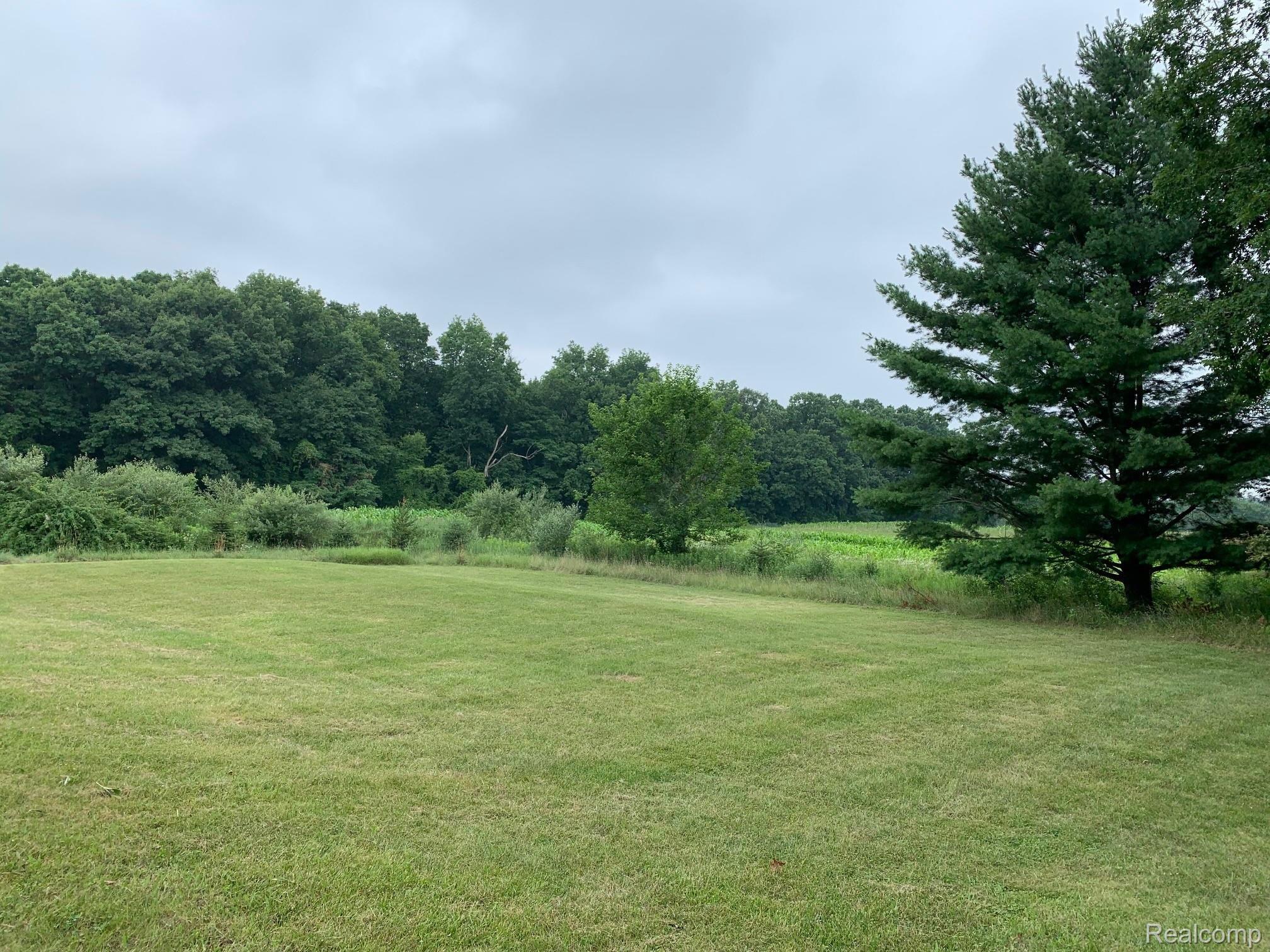 3946 West Oregon Road Lapeer, MI 48446 - Photo 19 of 19 IMG_8101.jpg