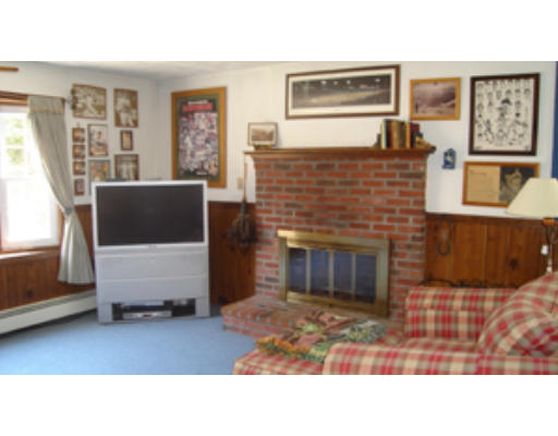 193 Fox Hill Road Burlington, MA 01803 - Photo 11 of 25 Gallery Image 11