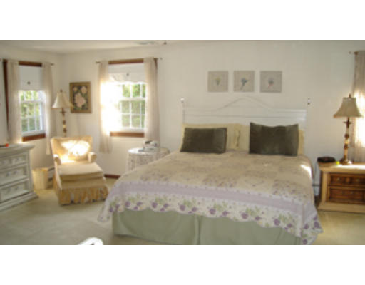 193 Fox Hill Road Burlington, MA 01803 - Photo 18 of 25 Gallery Image 18