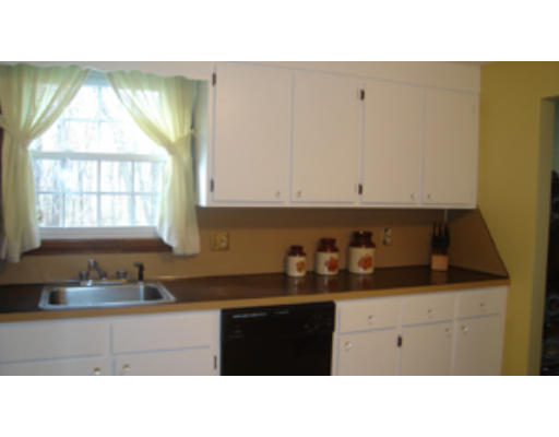 193 Fox Hill Road Burlington, MA 01803 - Photo 6 of 25 Gallery Image 6