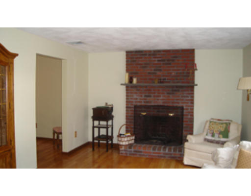193 Fox Hill Road Burlington, MA 01803 - Photo 8 of 25 Gallery Image 8
