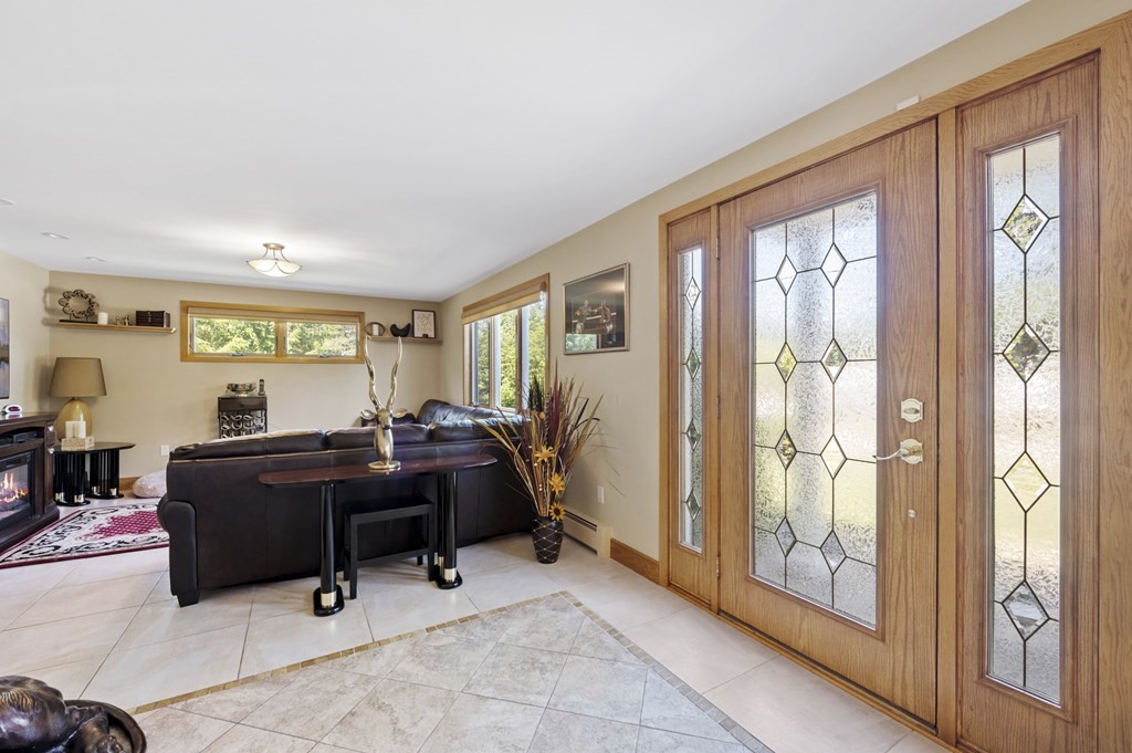 3 Bradford Road Danvers, MA 01923 - Photo 11 of 33 Gallery Image 11