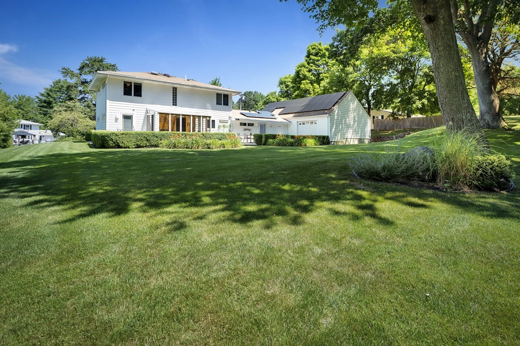 3 Bradford Road Danvers, MA 01923 - Photo 6 of 33 Gallery Image 6