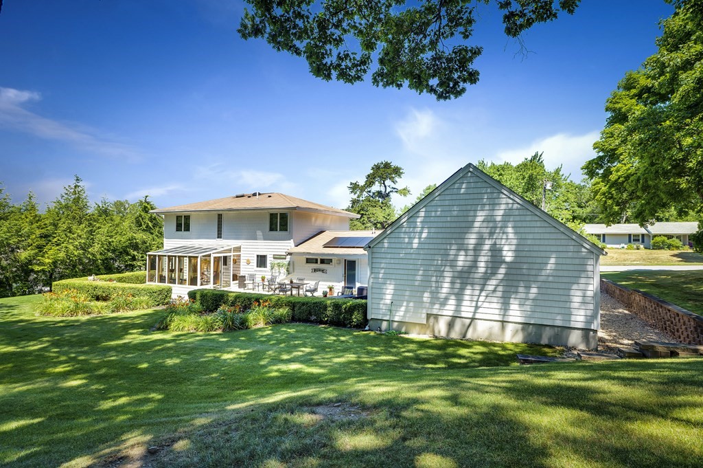 3 Bradford Road Danvers, MA 01923 - Photo 8 of 33 Gallery Image 8
